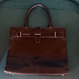 Elegant Furla Black Leather Tote Bag